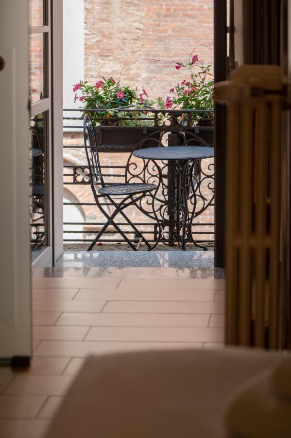Hotel Duomo Crémone Extérieur photo